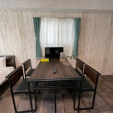 Wolf Pack Apartment 33 Осака Экстерьер фото