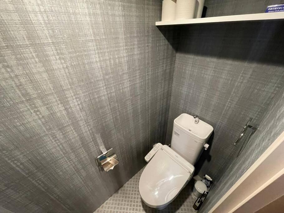 Wolf Pack Apartment 33 Осака Экстерьер фото