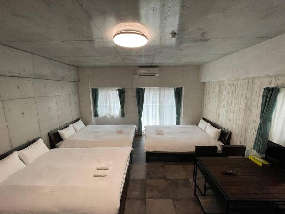 Wolf Pack Apartment 33 Осака Экстерьер фото