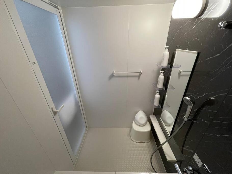 Wolf Pack Apartment 33 Осака Экстерьер фото